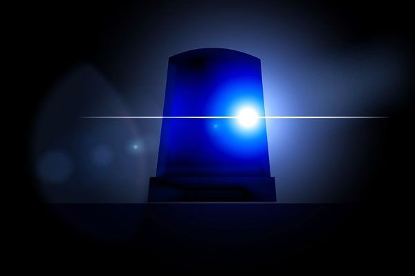 Cheb: Snažil se odcizit kabely. Na místě byl zadržen strážníky