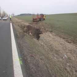 Bošov: Nehodu tahače způsobil defekt na pneumatice. Škoda přes 200 tisíc