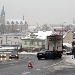 Cheb: Mráz, ledovka a sníh ještě potrápí