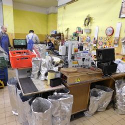 Cheb: Recyklaci vysloužilých elektrospotřebičů zajišťují zaměstnanci s postižením