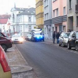 Cheb: V Mánesově ulici řeší policie konflikt