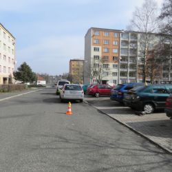 Chodov: Řídil bez řidičáku, pojištění a způsobil nehodu