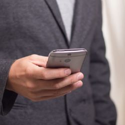 ČR: Úřad napařil O2 a Vodafone stomilionovou pokutu za kartel