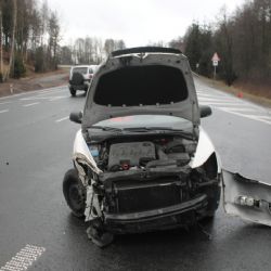 Hůrky: Srážka s cisternou a škoda 100 tisíc korun