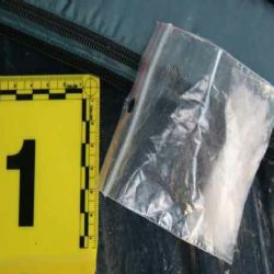 Karlovarsko: Matka synovi přinesla do věznice pervitin