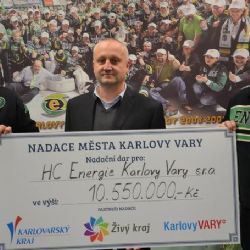 Karlovy Vary: HC Energie byla obdarována