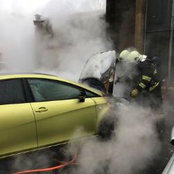 Karlovy Vary: Hořel zaparkovaný Seat