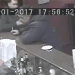 Karlovy Vary: Podvodníci obrali při směně peněz barmanku. Zde je video