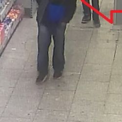 Karlovy Vary: Zloděje v obchodě natočila kamera 