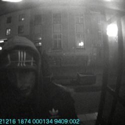 Sokolov: Chtěl vybrat z cizí karty. Poznáte ho na fotce?