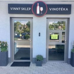 Plánujete firemní večírek nebo rodinnou oslavu ve vinném sklepě? Nový vinný sklípek v Klatovech pro vás vše zajistí!