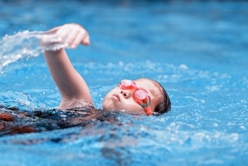 Foto: Chcete naučit své dítě plavat? 6 tipů, jak na to