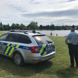 Vstoupil do bytového domu