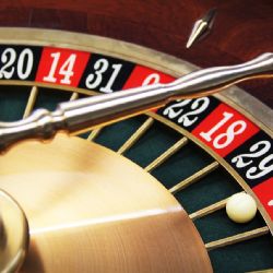 Historie hazardu v západním regionu a jeho moderní podoba online