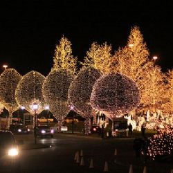 Nabídka vánoční výzdoby a osvětlení v Karlových Varech