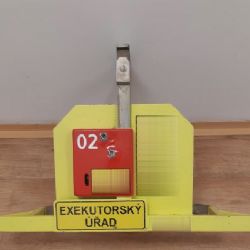 Aš: Demontoval „botičku“ a vozidlem odjel