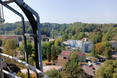 Foto: Aš: Město se může chlubit novou hnízdní budkou pro sokoly