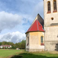Aš: Mokřinští chtějí náves u katolického kostela, studie má vyřešit její podobu