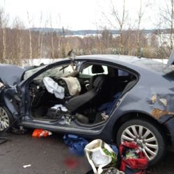 Aš: Při nehodě zemřel spolujezdec z osobního vozidla