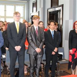 Aš: Studentská hymna Gaudeamus Igitur se nesla vitrážovou síní