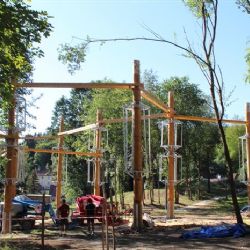 Aš: U tenisových kurtů pokračuje stavba 3 D bludiště