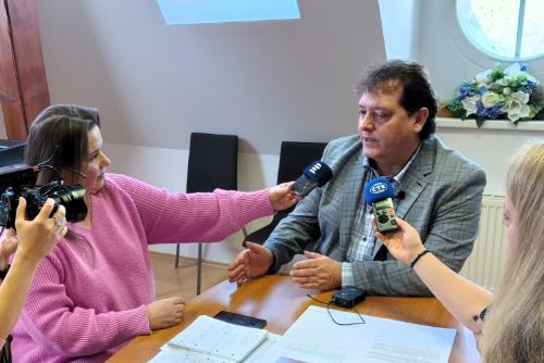 Foto: Aš: Ve městě má zájem působit pražský Institut pro aplikaci moderních technologií v medicíně, umístit tu chce dva praktické lékaře