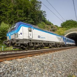 České dráhy kolem Velikonoc posílí své vlaky, doporučují rezervaci míst a řídit se „semaforem“ 