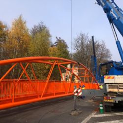 Cheb: Osazení lávky nad Ašskou ulicí si vyžádá dopravní omezení