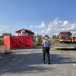 Cheb: Při pádu došlo ke smrtelnému zranění pilota