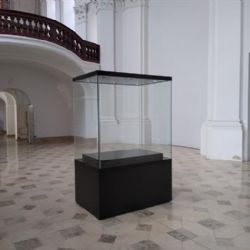 Cheb: Příprava na výstavu korunovačních klenotů je v plném proudu