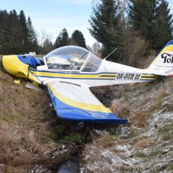 Chebsko: U letecké nehody zasahovali hasiči z pěti jednotek 