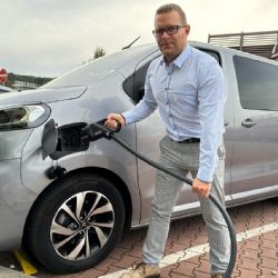 Chodov: KASS má novou dodávku, pohání jí elektřina