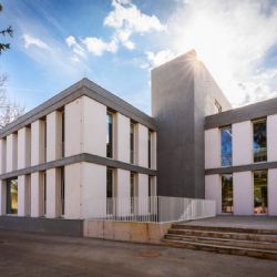 Chodov: Knihovna soutěží o titul Stavba Karlovarského kraje