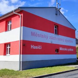 Chodov: Město zmodernizuje budovu hasičům a strážníkům, na akci vyčlenil první miliony