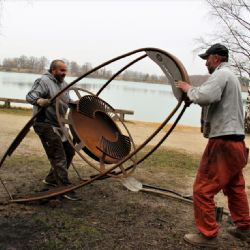 Chodov: Ohniště ve tvaru vejce zdobí Bílou vodu