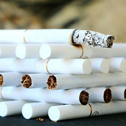 Karlovarsko: Cigarety nebyly označené pro daňové účely