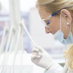 Karlovarský kraj obnovuje zubní pohotovost ve všedních dnech. V provozu bude od 1. prosince 