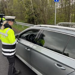 Karlovarský kraj: Rychlost překročilo 106 řidičů