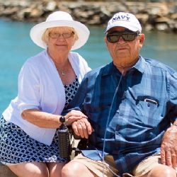 Karlovarský kraj: Senioři mohou opět soutěžit ve výtvarné soutěži vyhlášené hejtmanem