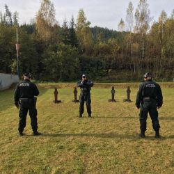 Karlovy Vary: Duben u městské policie je ve znamení fyzických a střeleckých testů