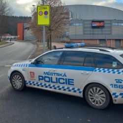 Karlovy Vary: Muž zkolaboval u KV Arény