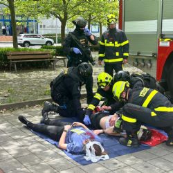 Karlovy Vary: Na krajském úřadě se konal nácvik modelových situací s aktivním střelcem v budově