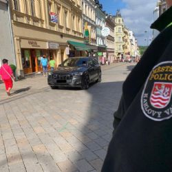 Karlovy Vary: Pěší zóna není parkoviště