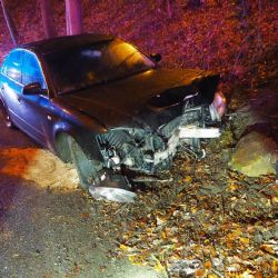 Karlovy Vary: Pod vlivem alkoholu a drog způsobil nehodu