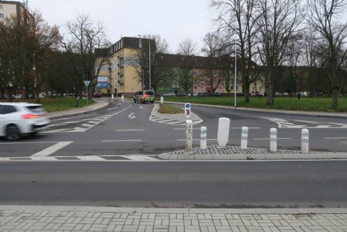 Foto: Karlovy Vary: Policie pátrá po svědcích dopravní nehody