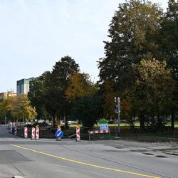 Karlovy Vary: Rekonstrukce křižovatky Šumavská – Západní skončí přes nečekané komplikace včas