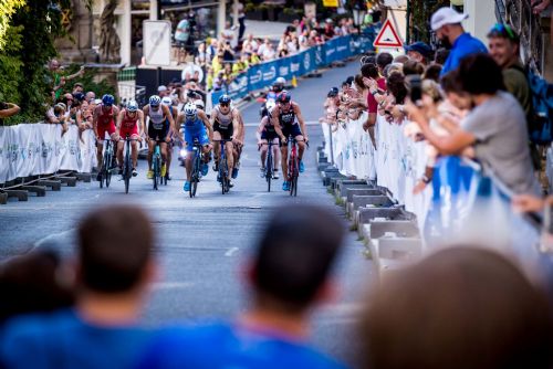 Foto: Karlovy Vary: Triatlonistky Kuříková se Zimovjanovou patří k největším favoritkám Světového poháru 