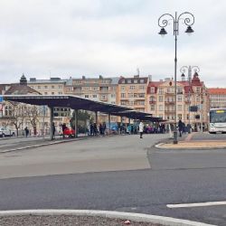 Karlovy Vary: Začíná demontáž střechy terminálu Tržnice