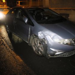 Kraslice: Poškodila zaparkovaná vozidla i zeď domu