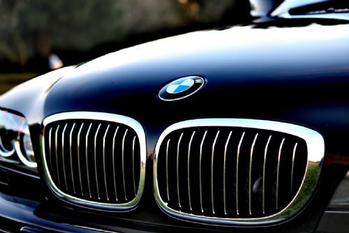 Foto: Kynšperk: Řidič BMW se řítil rychlostí 186 km/h